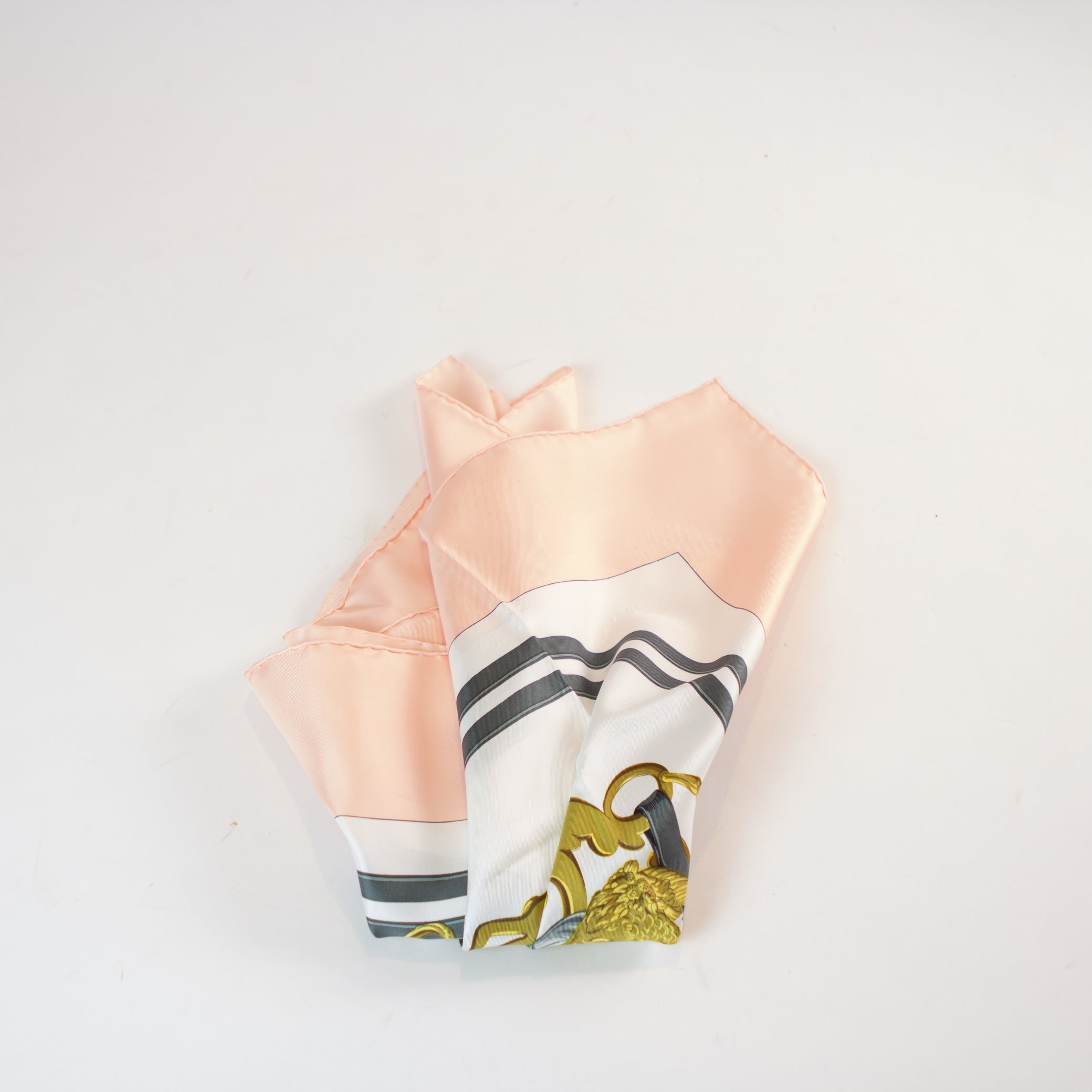 Sncvintage_accessoires_hermes_carre_ceremonial_maitre_scarf-1.jpg