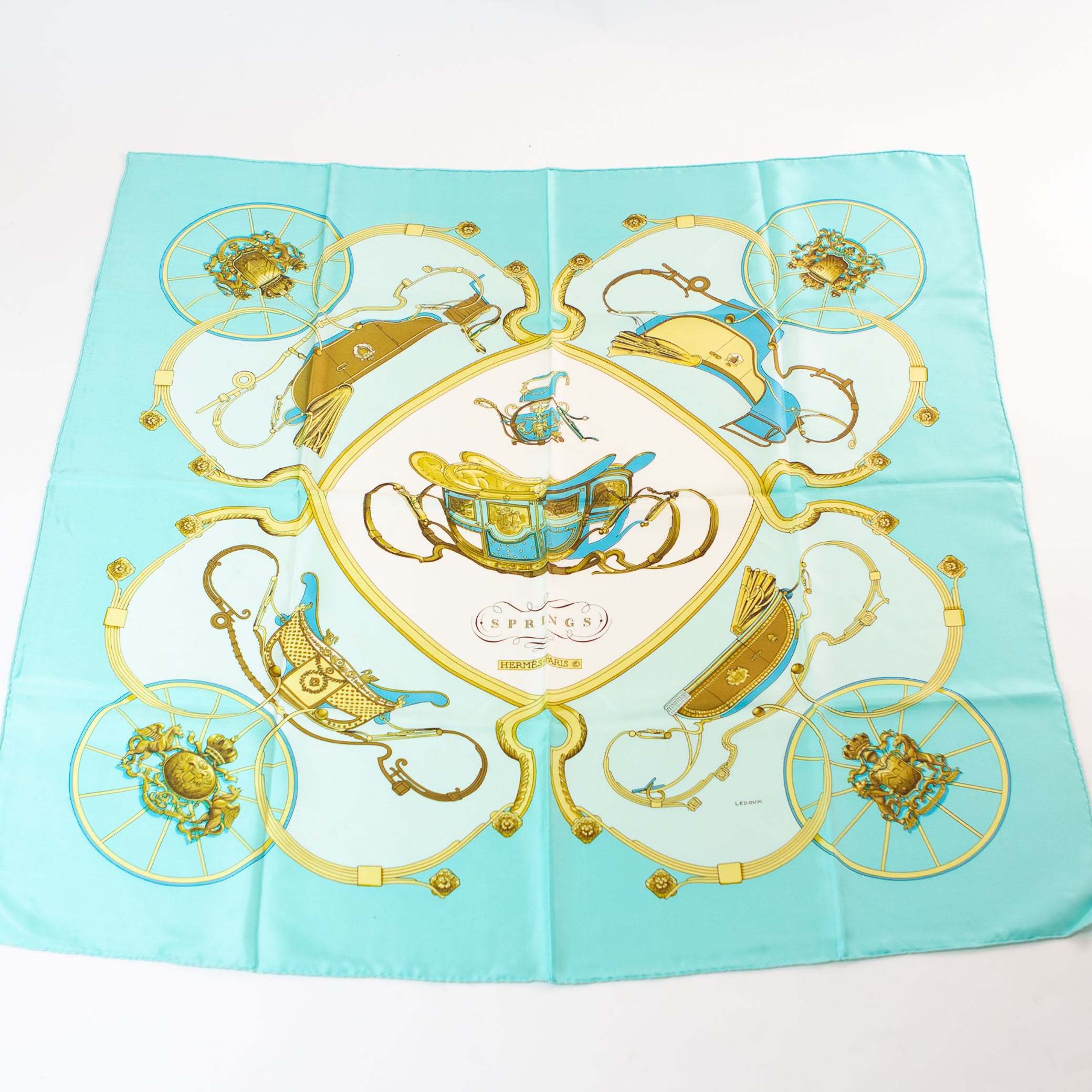 Sncvintage_accessoires_hermes_springs_scarf-2.jpg