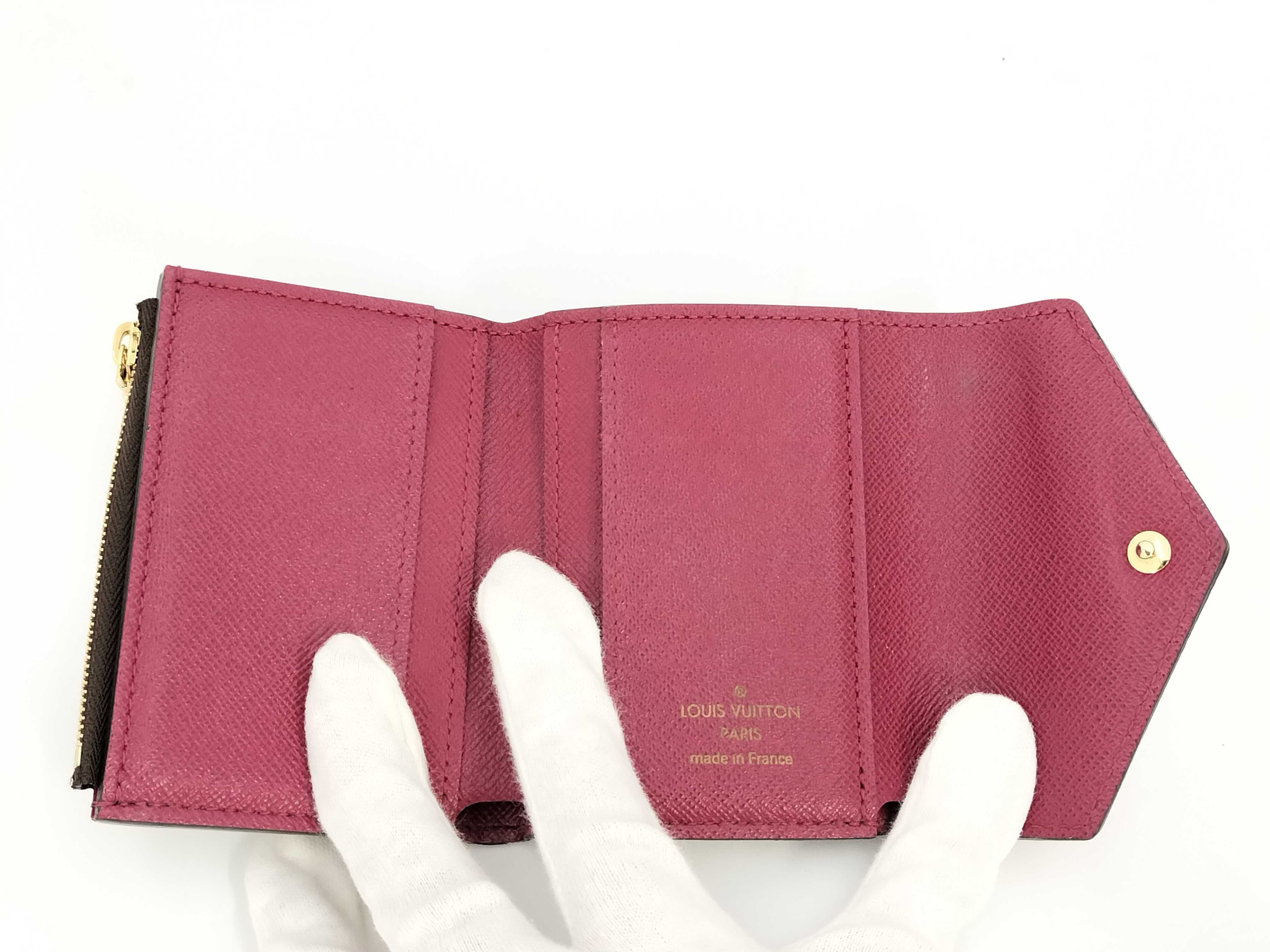 Louis Vuitton Portefeuille Zoe Compact Wallet