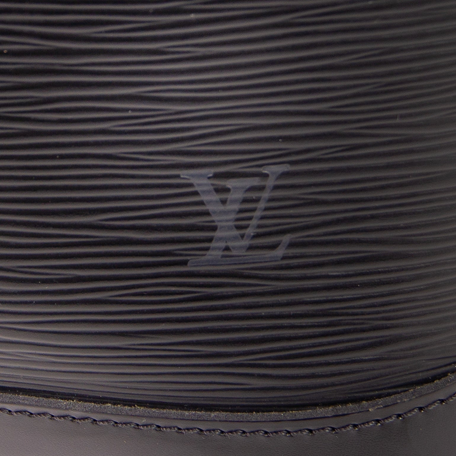 Louis Vuitton Alma PM Epi