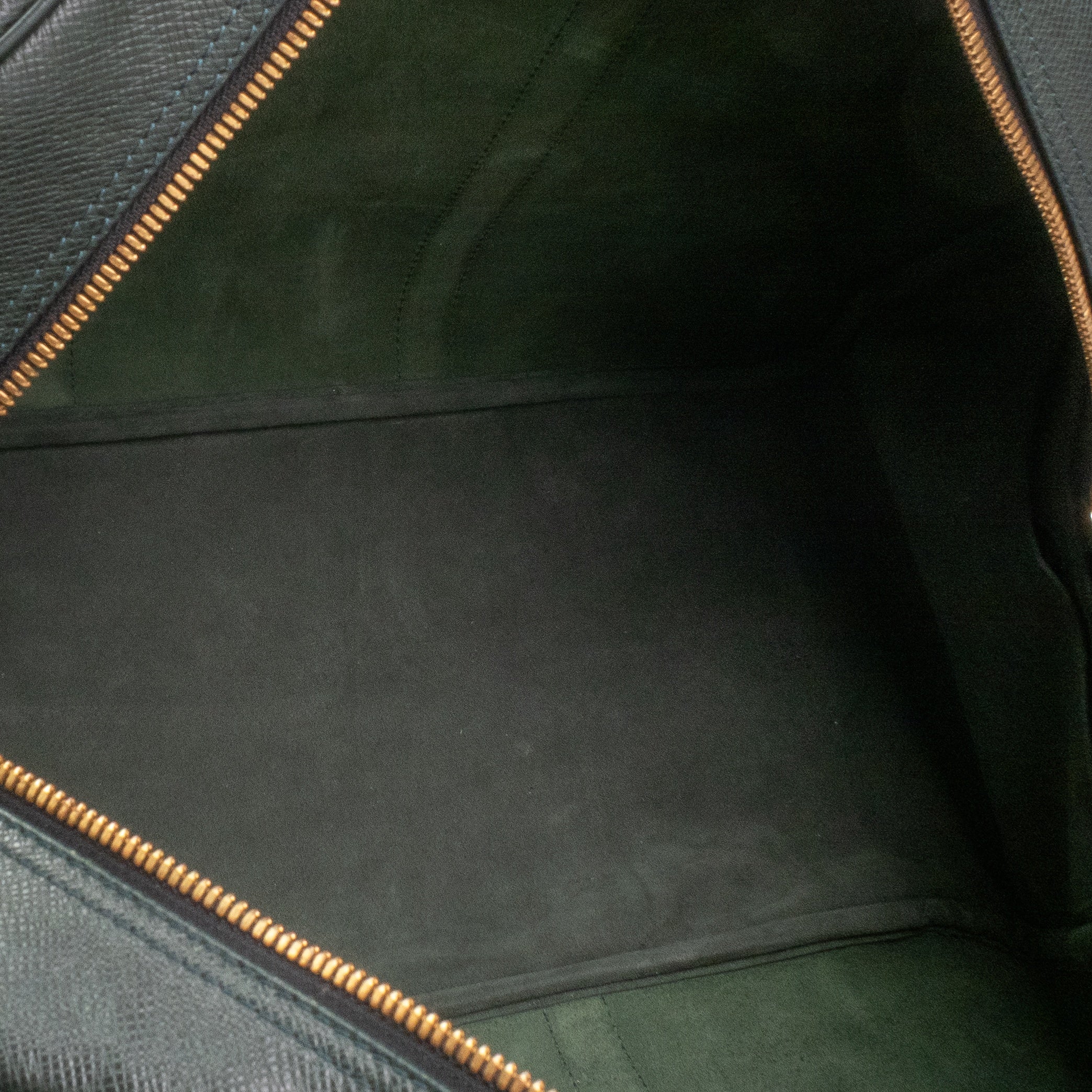 Louis Vuitton Taiga Kendall MM