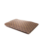 Louis Vuitton Poche Documents