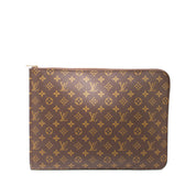 Louis Vuitton Poche Documents