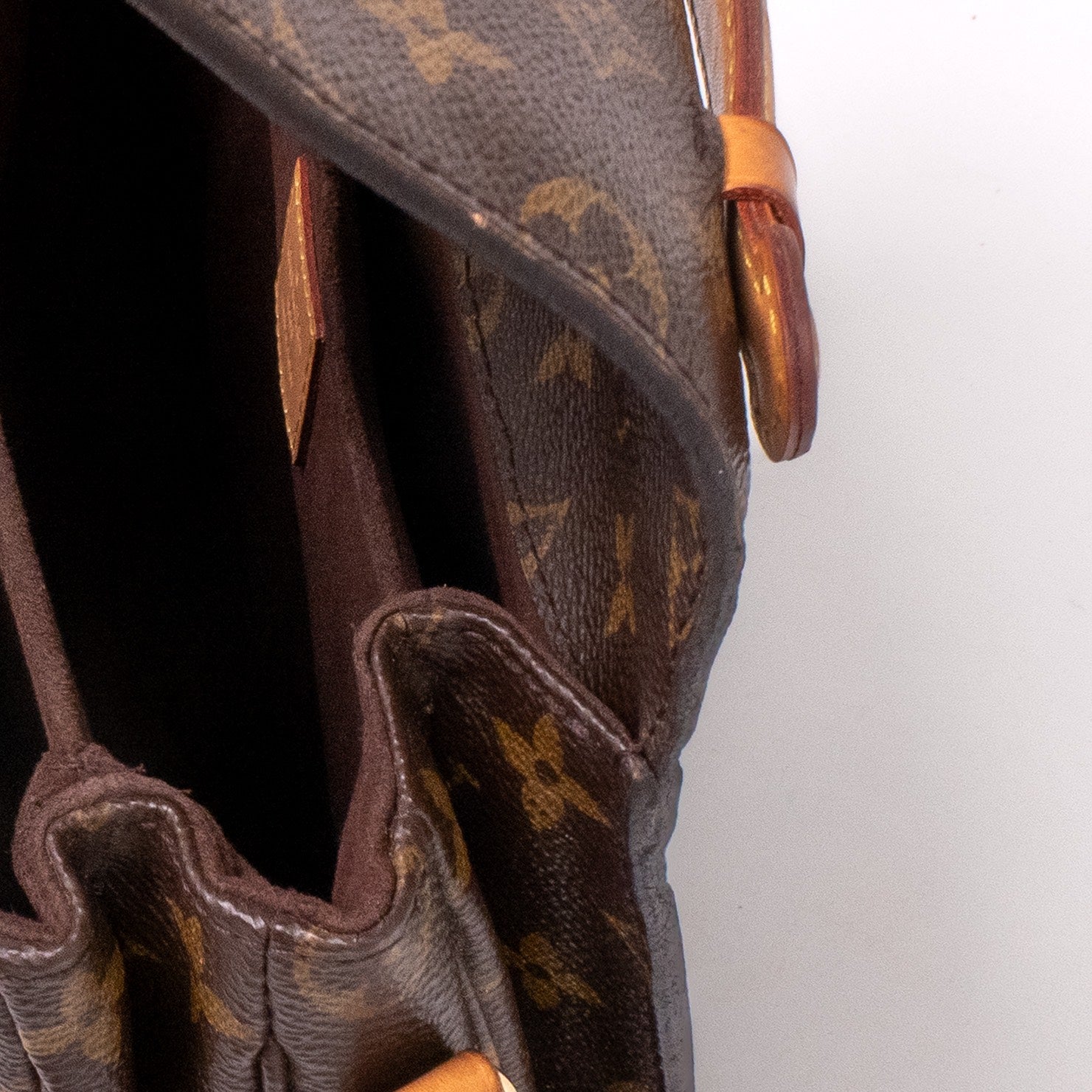 Louis Vuitton Pochette Métis