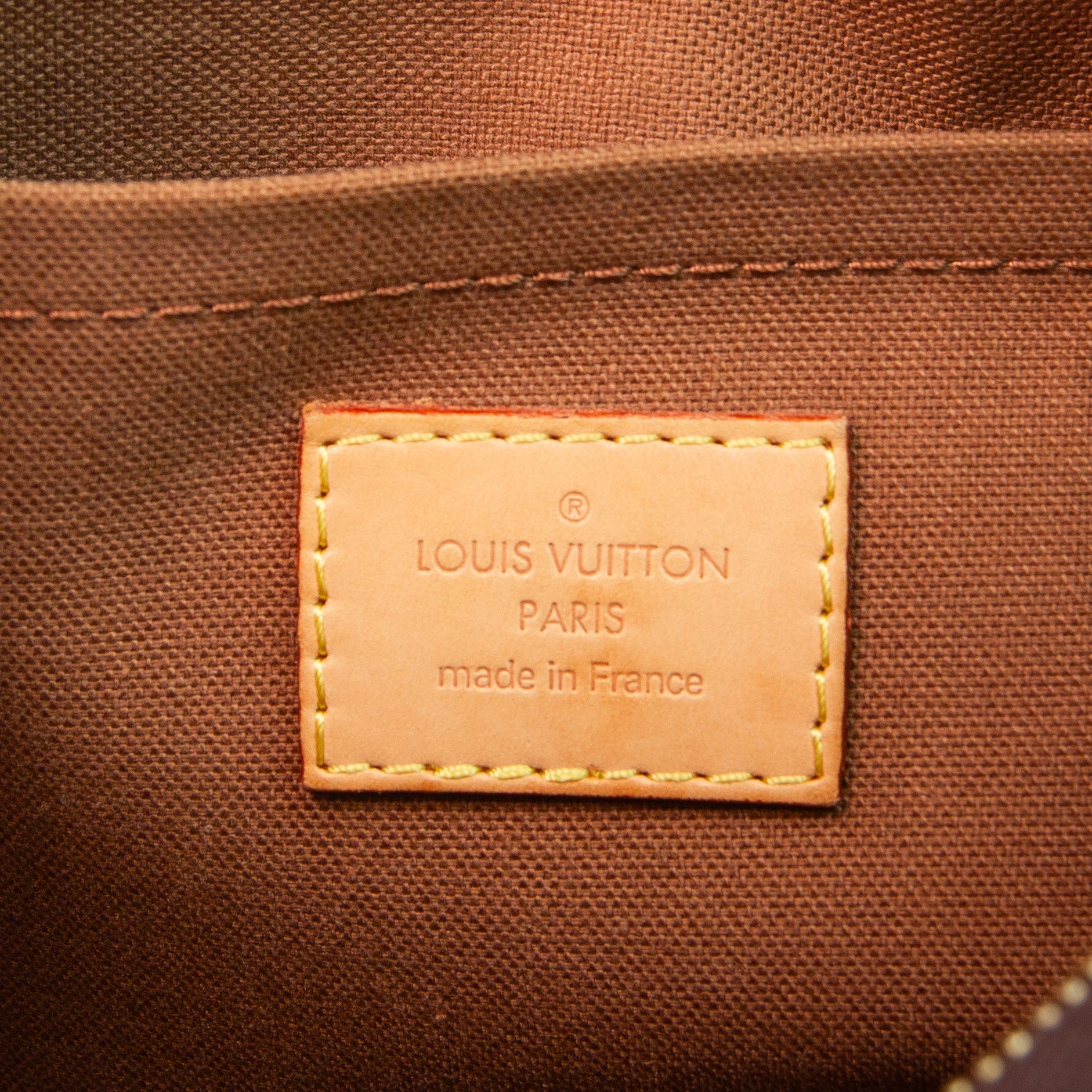 Louis Vuitton Thames PM