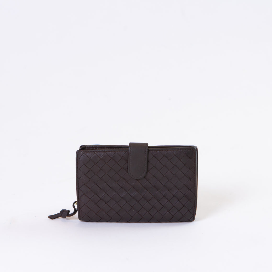 Sncvintage_accessories_bottega_veneta_intrecciato_round_zipper_wallet-01_893017a4-8319-49c9-8dd0-e9f523a9d185.jpg