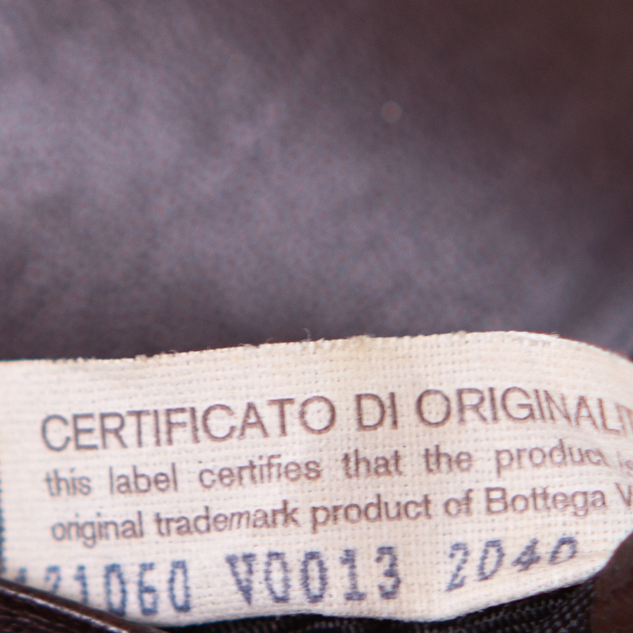 Bottega Veneta Intrecciato Round Zipper Wallet