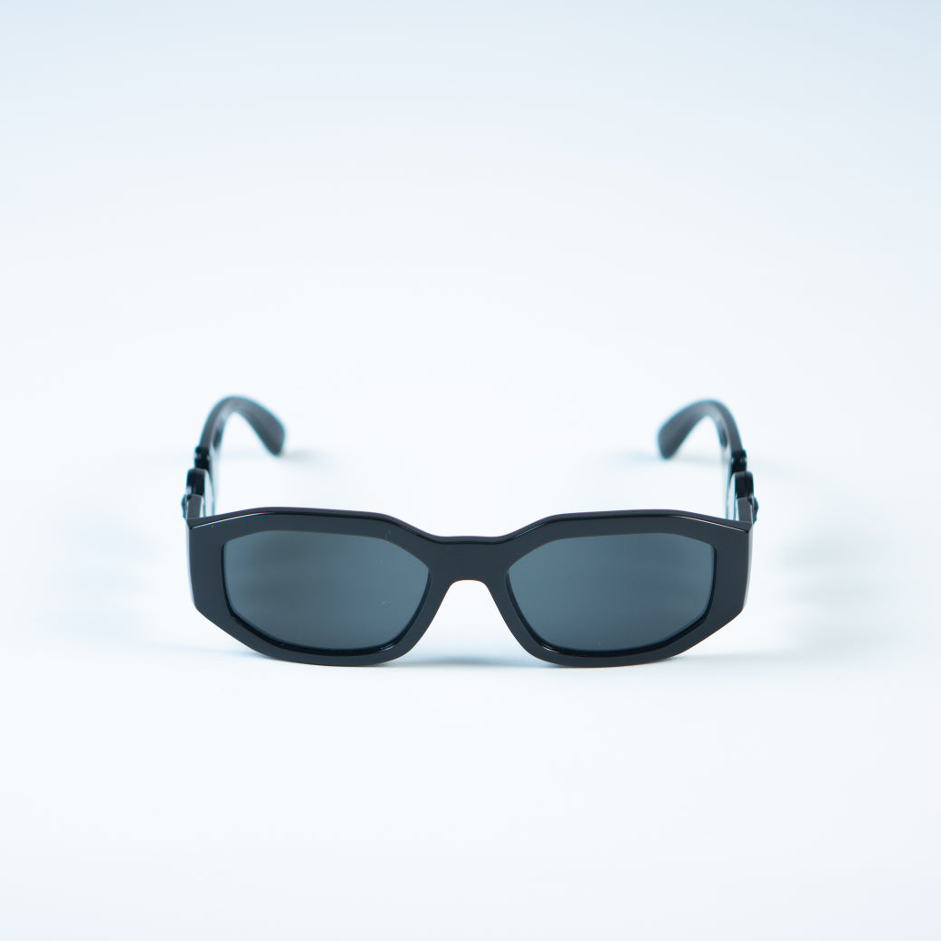 Sncvintage_accessories_vintage_versace_sunglasses-2_3e5143ba-73cf-454c-a9e3-4a4db6f59110.jpg