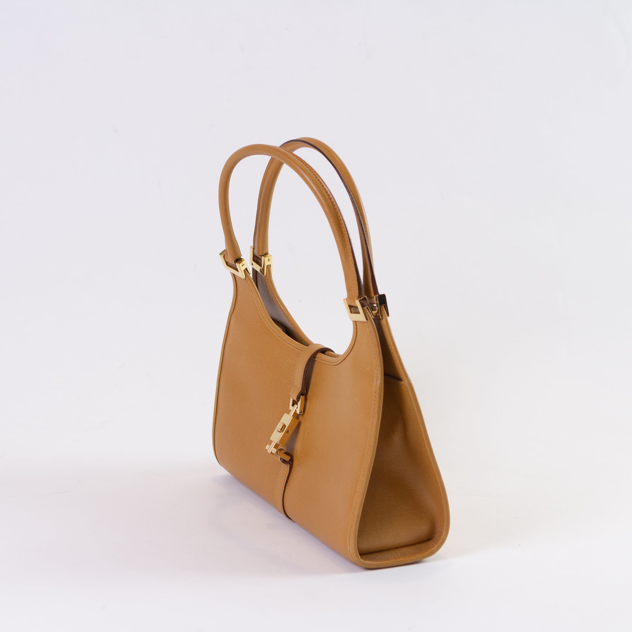 Sncvintage_bags_gucci_jackie_camel-02_8fe16507-2acf-4137-8f5c-857c1d86f959.jpg