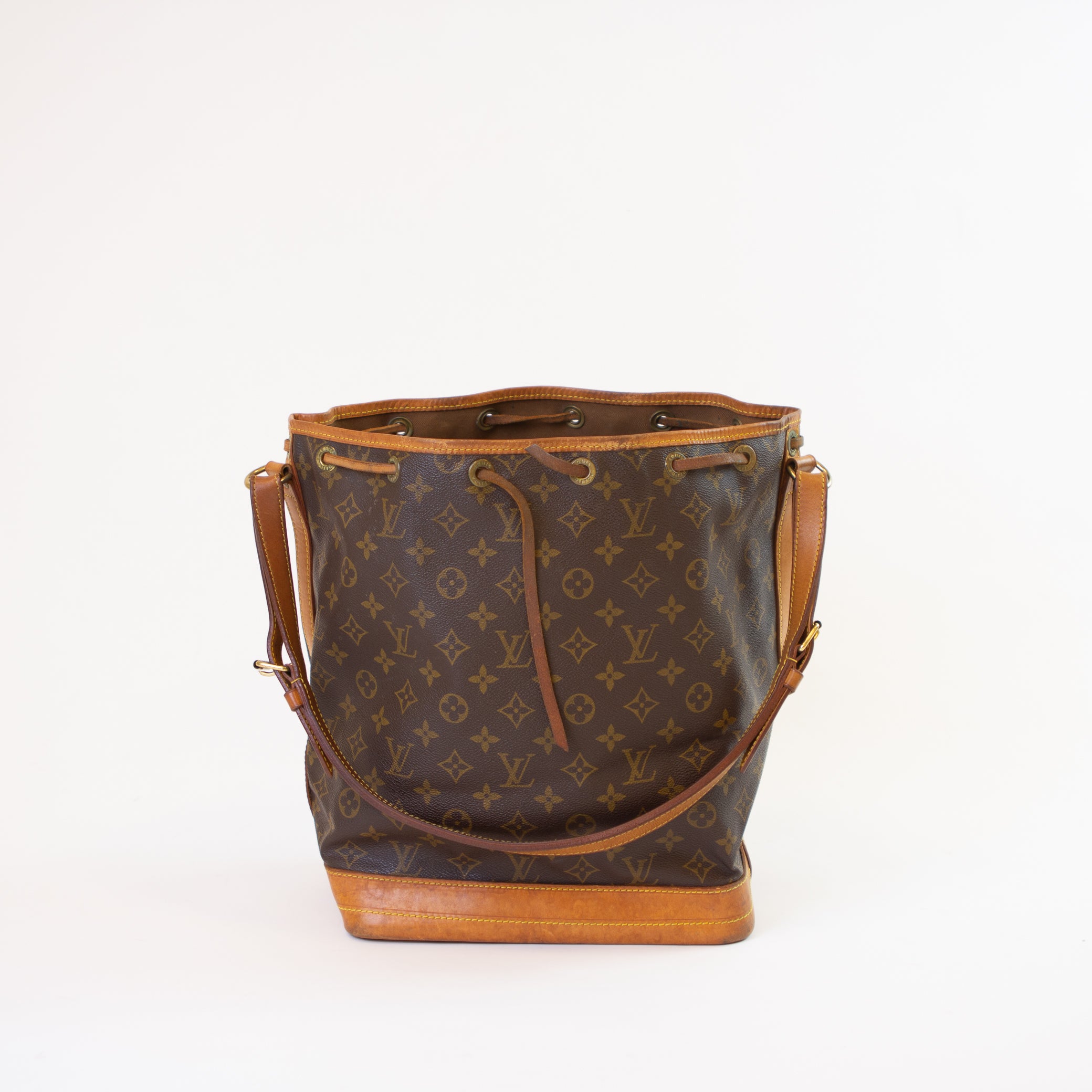 Sncvintage_bags_louis_vuitton_noe_ar0944-01.jpg