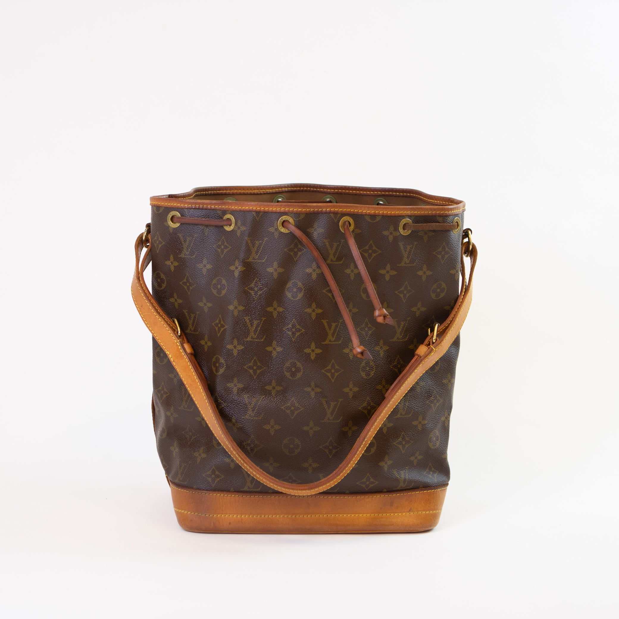 Sncvintage_bags_louis_vuitton_noe_sp0917-01_a97a4568-2df9-4dc1-9cc8-1f558328cf6f.jpg