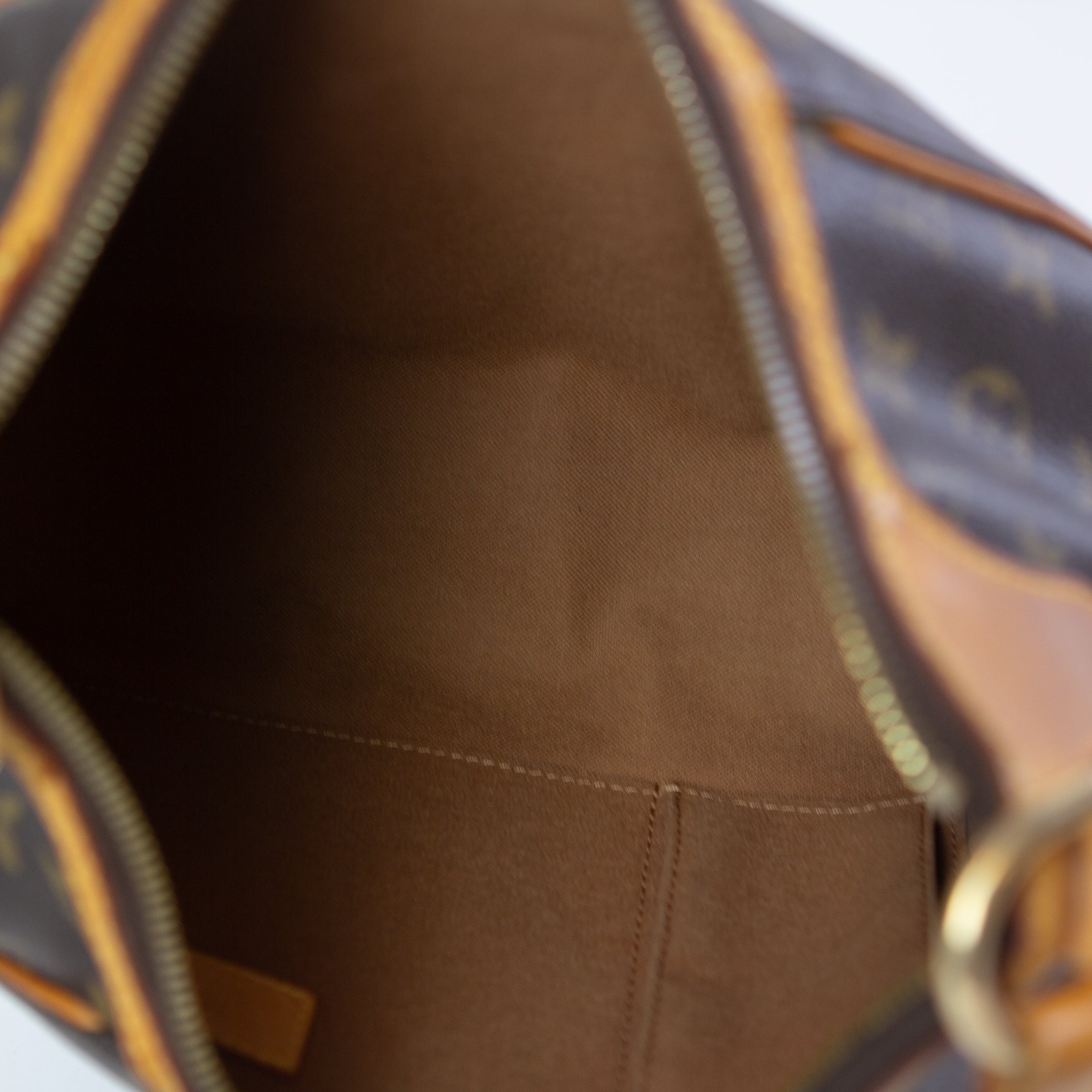 Louis Vuitton Thames GM