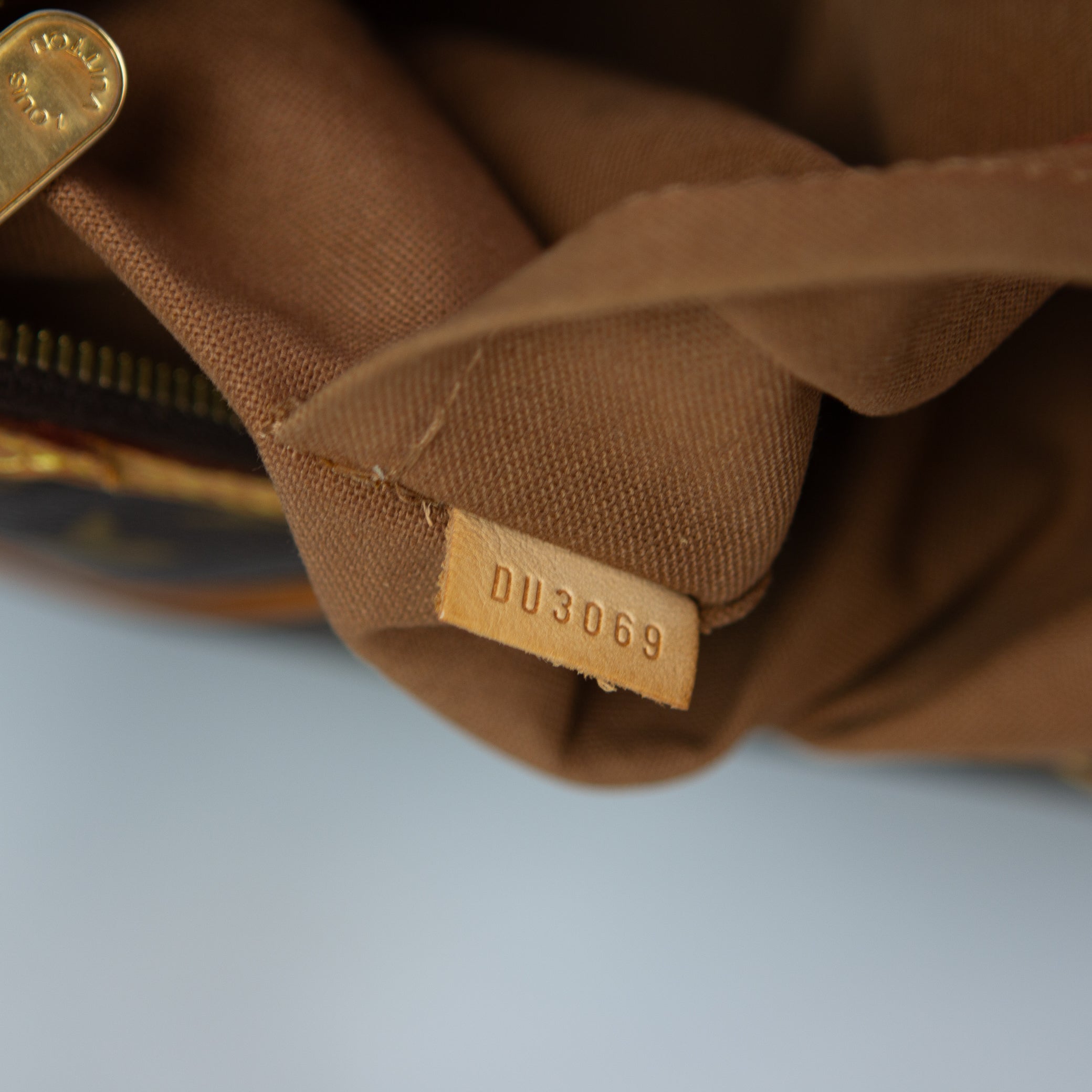 Louis Vuitton Thames GM