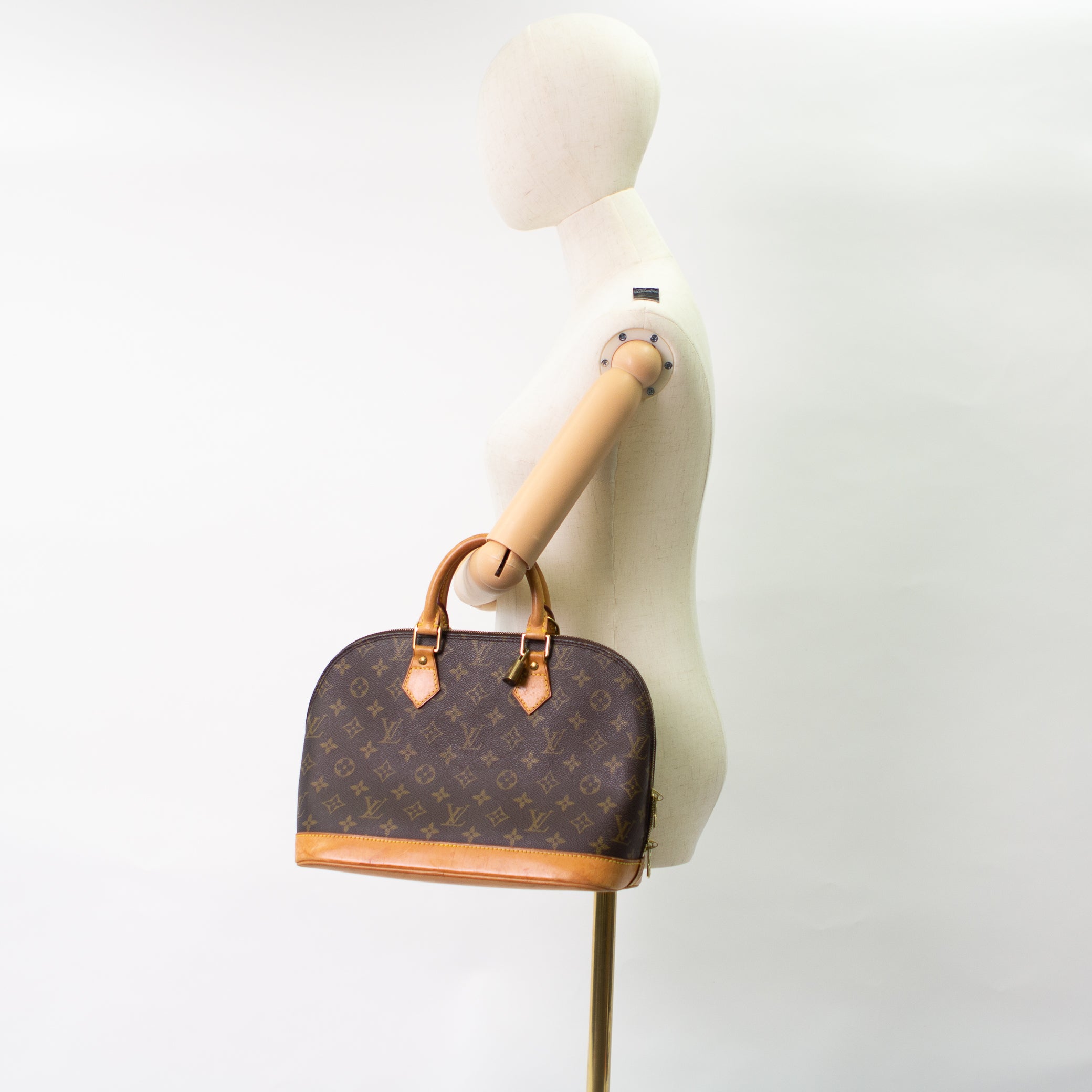 Louis Vuitton Alma PM